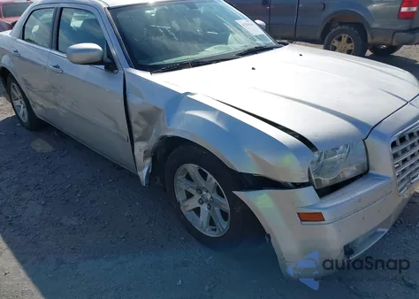 2006 Chrysler 300 z USA, uszkodzony, nr VIN 2C3LA43R26H514257